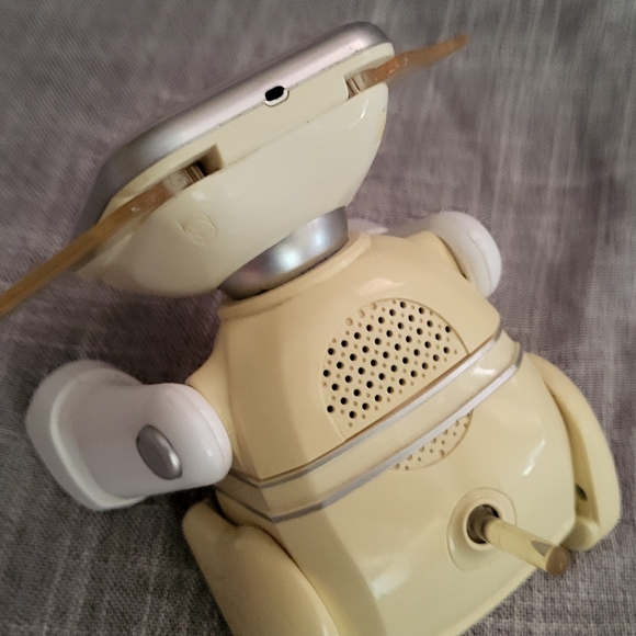 2008 Sega iDOG - Interactive with MP3 Player - Action Figure - Vintage T… - Picture 7 of 8